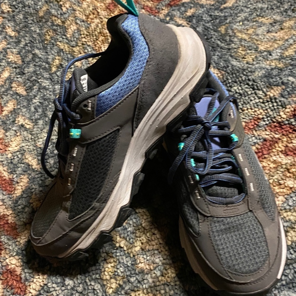 Columbia Gray and Blue Size 7.5-8W Sneakers Activewear Outdoor Gorpcore
